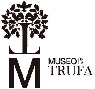 Logotipo del Museo de la Trufa, la T invertida representa a una encina carrasca.